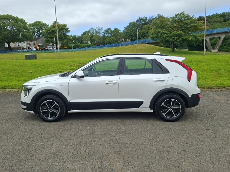 Kia Niro 1.6 Gdi Hybrid 2 Dct White #4