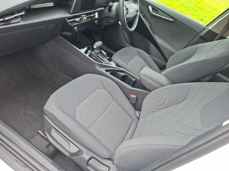 Kia Niro 1.6 Gdi Hybrid 2 Dct White #5