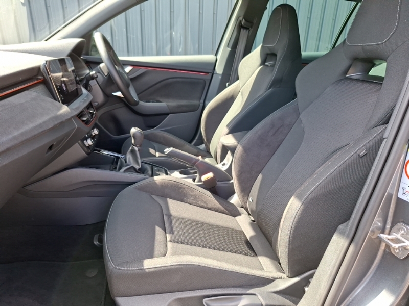 Skoda Kamiq 1.0 Tsi Design Edition Grey #5
