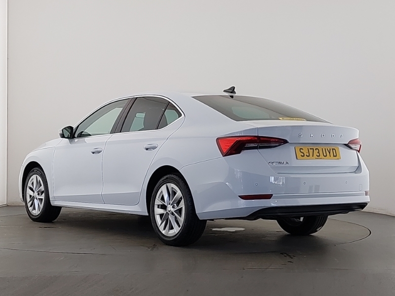 Skoda Octavia 2.0 Tdi 150 Se L Dsg White #2