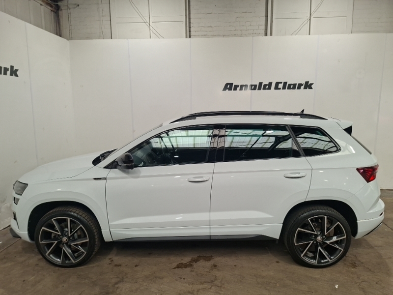Skoda Karoq 1.5 Tsi Sportline Dsg White #4