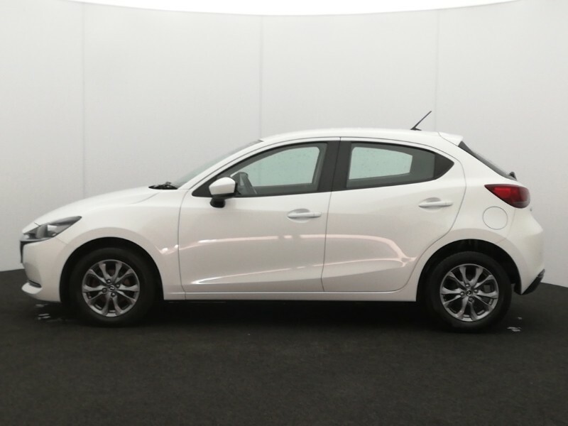 Mazda 2 1.5 Skyactiv G Se-l Nav White #4