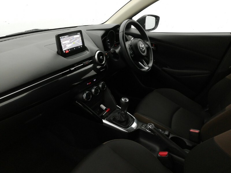 Mazda 2 1.5 Skyactiv G Se-l Nav White #5