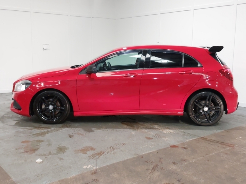 Mercedes-Benz A Class A160 Amg Line VN17YKP Red #4