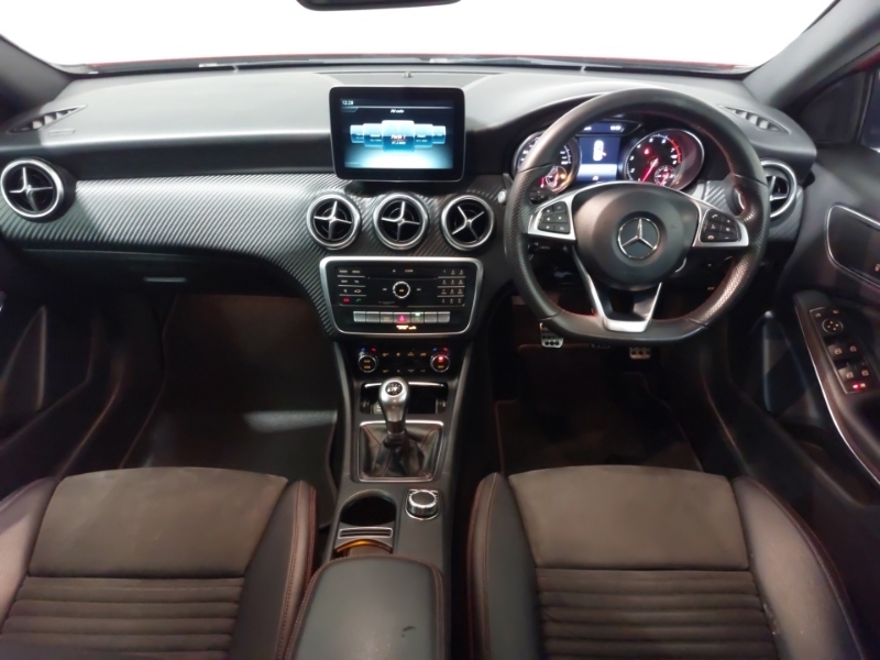 Mercedes-Benz A Class A160 Amg Line VN17YKP Red #3
