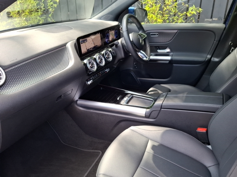 Mercedes-Benz EQA Eqa 250 140Kw Sport Executive 70.5Kwh Blue #5