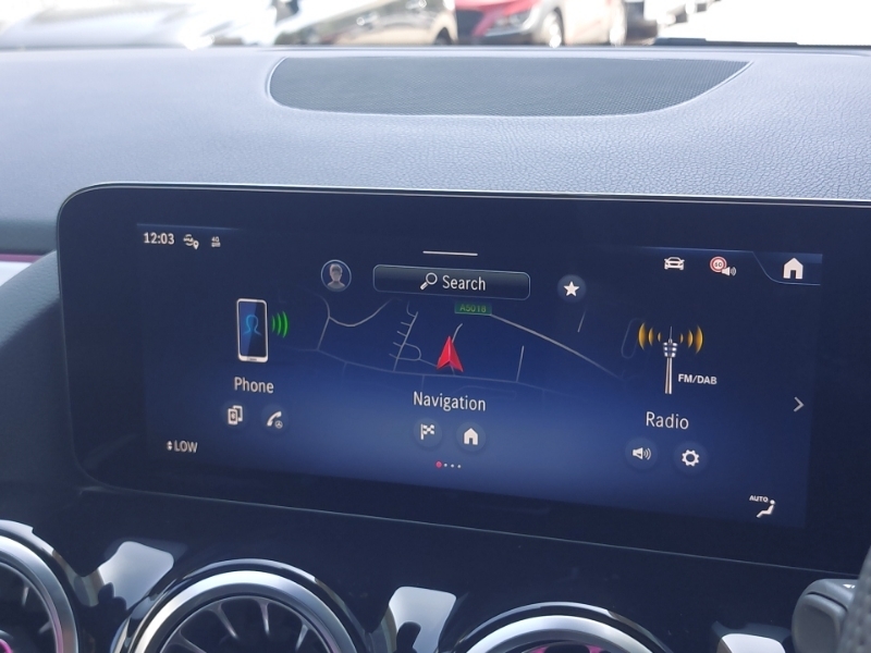 Mercedes-Benz GLA Class Gla 200 Amg Line Executive White #15