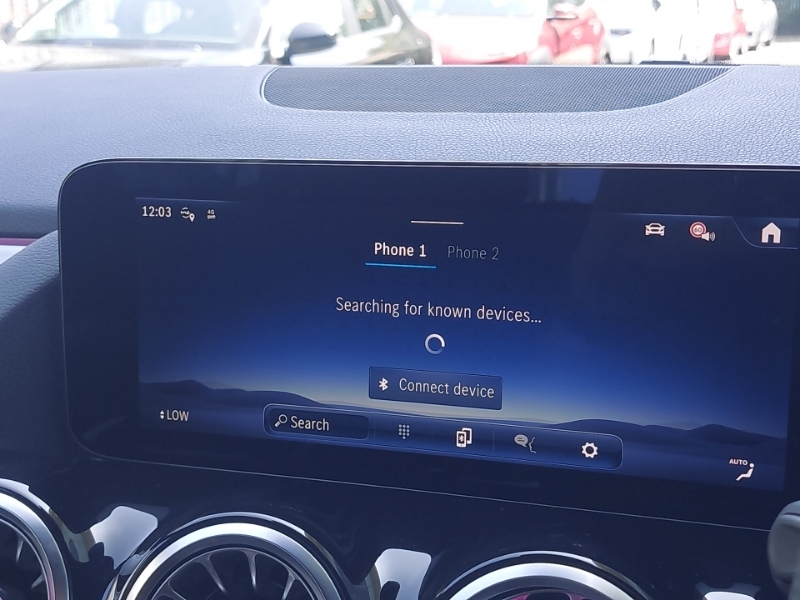 Mercedes-Benz GLA Class Gla 200 Amg Line Executive White #16