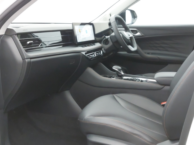 MG HS 1.5 T-gdi Phev Trophy White #5