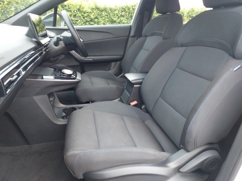MG MG4 150Kw Se Ev Long Range 64Kwh White #5
