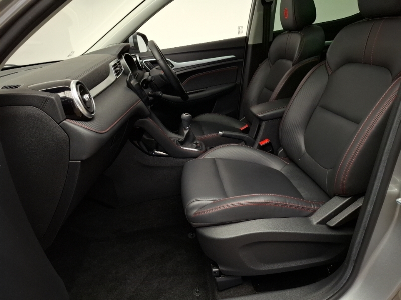 MG ZS 1.0T Gdi Exclusive Silver #5
