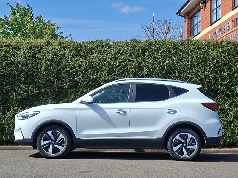 MG ZS 115Kw Trophy Connect Ev Long Range73kwh White #4