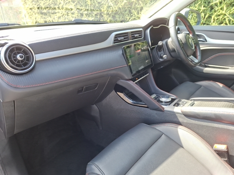 MG ZS 115Kw Trophy Connect Ev Long Range73kwh White #5