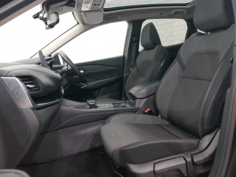 Nissan Qashqai 1.3 Dig-t Mh 158 N-connecta Xtronic Black #5