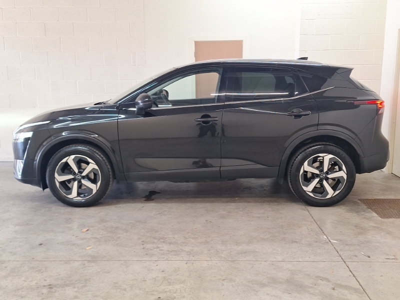 Nissan Qashqai 1.3 Dig-t Mh 158 N-connecta Glass Rf Xtronic Black #4