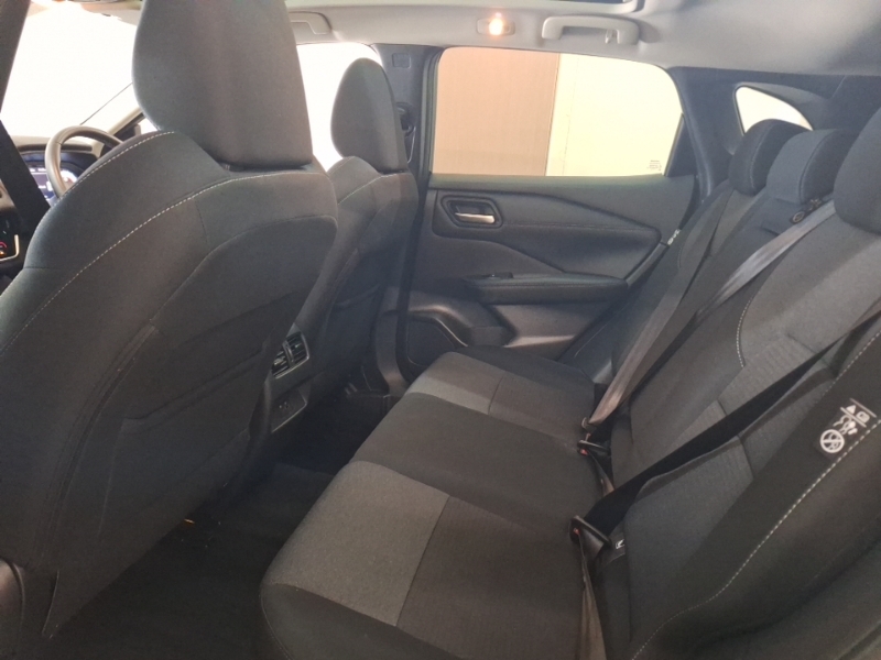 Nissan Qashqai 1.3 Dig-t Mh 158 N-connecta Glass Rf Xtronic Black #6