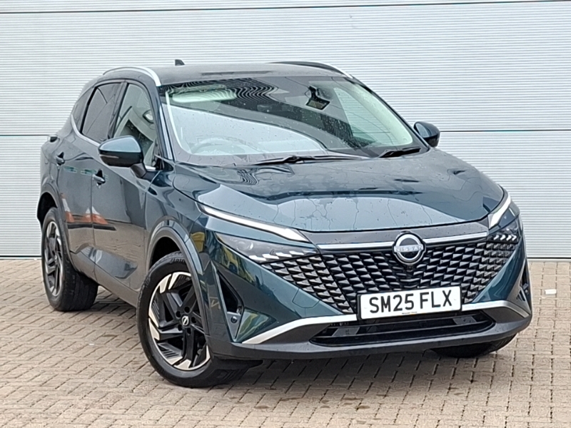Nissan Qashqai 1.3 Dig-t Mh N-connecta Glass Roof Green