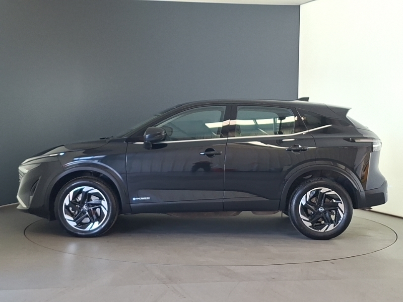 Nissan Qashqai 1.5 E-power Acenta Premium Black #4