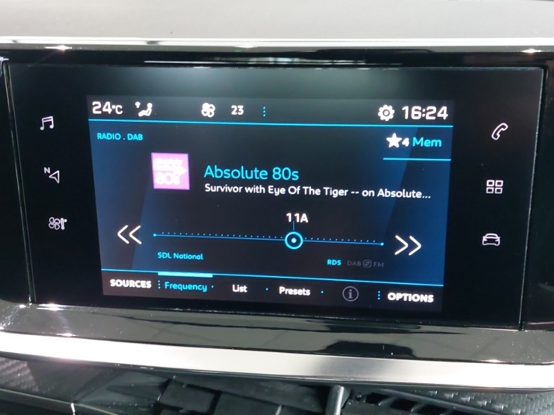 Peugeot 2008 2008 Active Premium Puretech Ss White #11