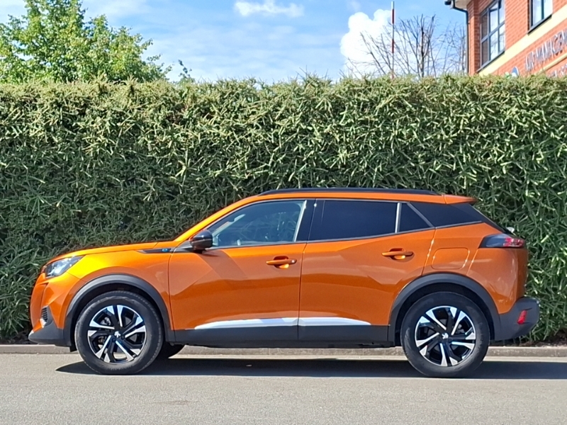Peugeot e-2008 100Kw Allure Premium 50Kwh Orange #4