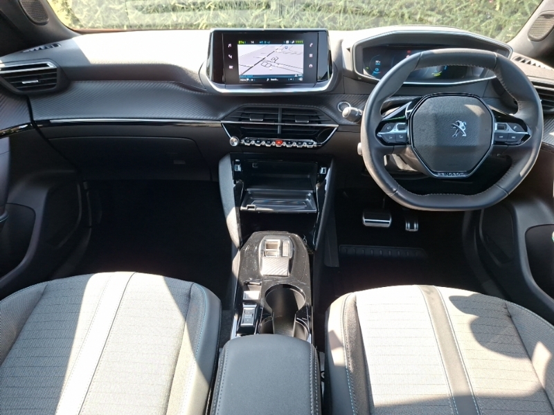 Peugeot e-2008 100Kw Allure Premium 50Kwh Orange #3
