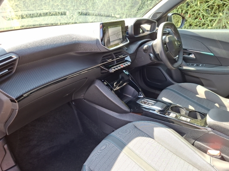 Peugeot e-2008 100Kw Allure Premium 50Kwh Orange #5