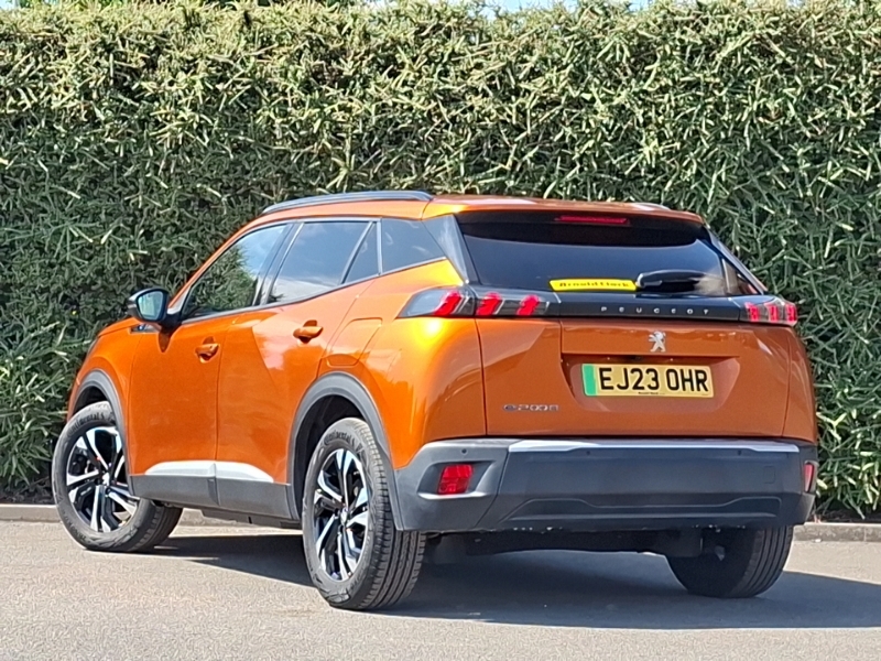 Peugeot e-2008 100Kw Allure Premium 50Kwh Orange #2
