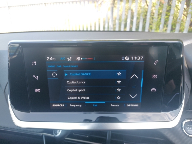 Peugeot 208 Active Premium Black #11