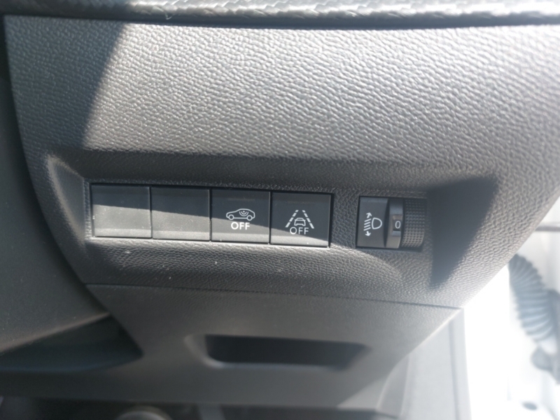 Peugeot 208 Active Premium Black #17
