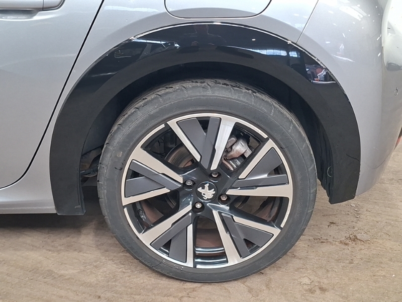 Peugeot 208 Puretech Active Ss White #19