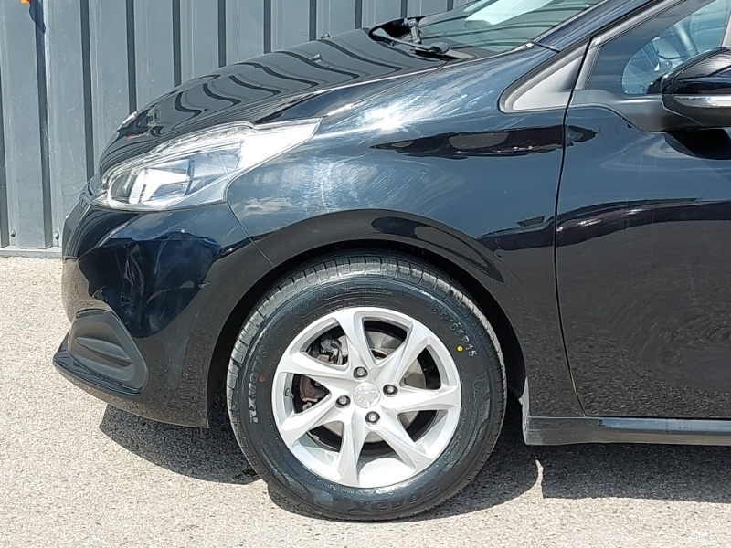 Peugeot 208 208 Active Blue #19
