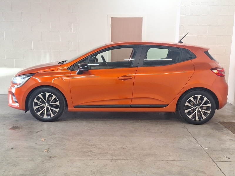Renault Clio 1.6 E-tech Full Hybrid 145 Evolution Orange #4