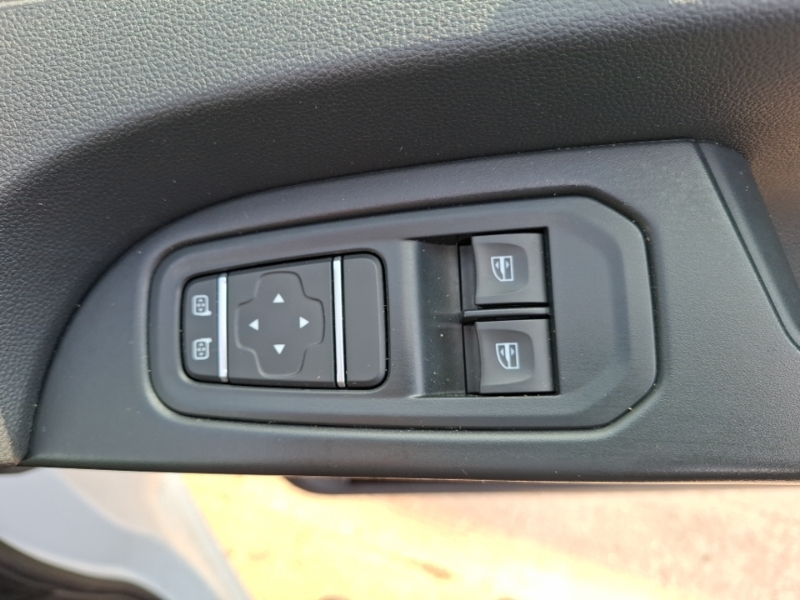 Renault Trafic Sl30 Blue Dci 130 Advance Van White #12