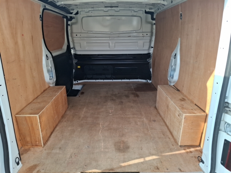 Renault Trafic Sl30 Blue Dci 130 Advance Van White #8
