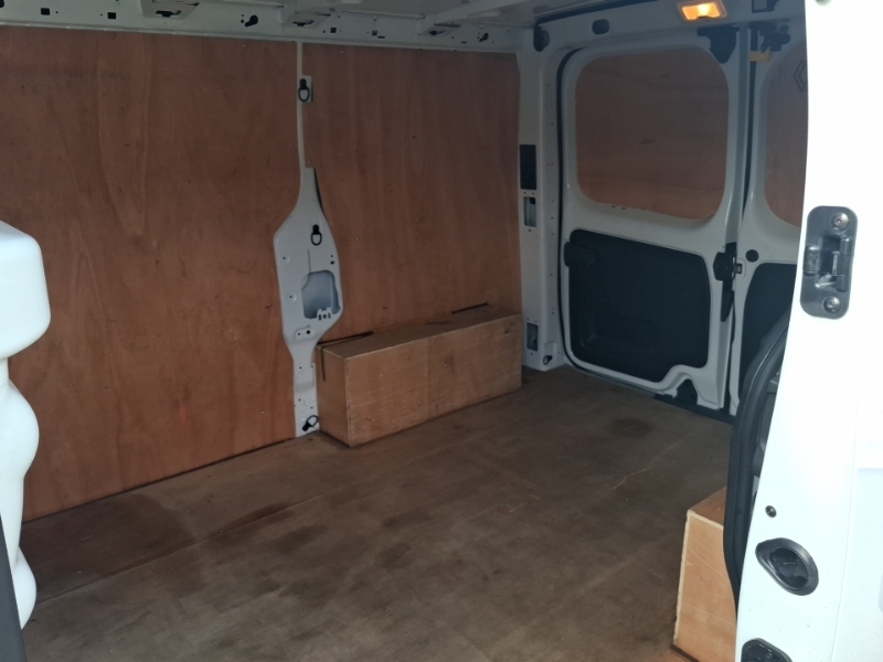 Renault Trafic Sl30 Blue Dci 130 Advance Van White #6