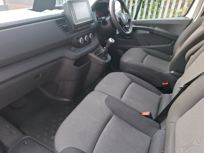 Renault Trafic Sl30 Blue Dci 130 Advance Van White #5