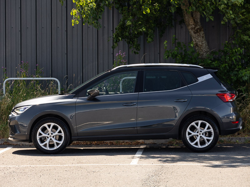 Seat Arona 1.0 Tsi 110 Fr Dsg Grey #4