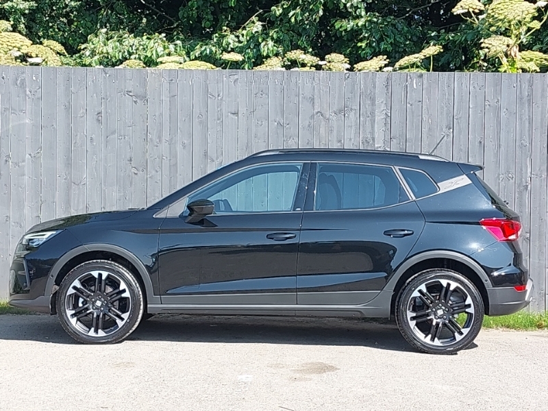 Seat Arona 1.0 Tsi 115 Fr Sport Dsg Black #4