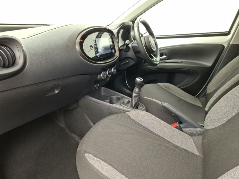 Toyota Aygo X 1.0 Vvt-i Pure White #5