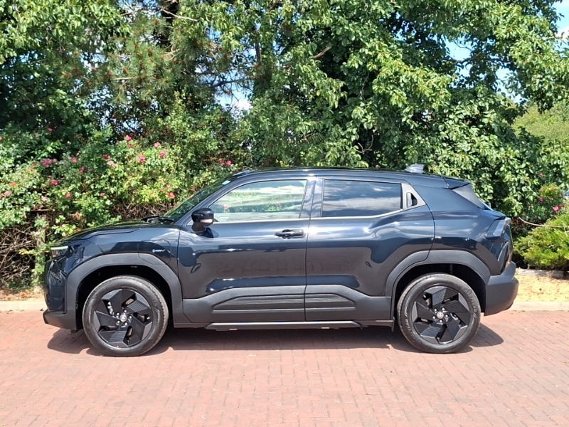 Toyota Urban Cruiser 128Kw Design 61Kwh Black #4