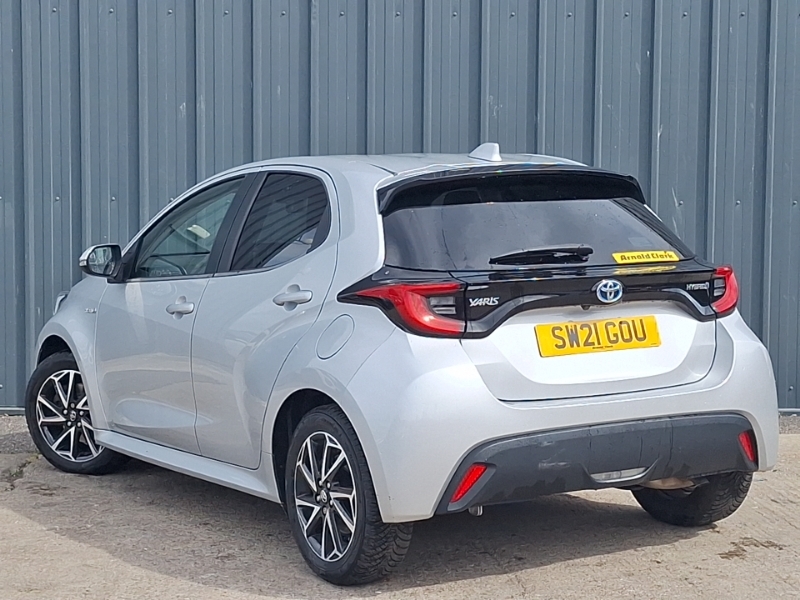 Toyota Yaris 1.5 Hybrid Design Cvt SW21GOU Silver #2