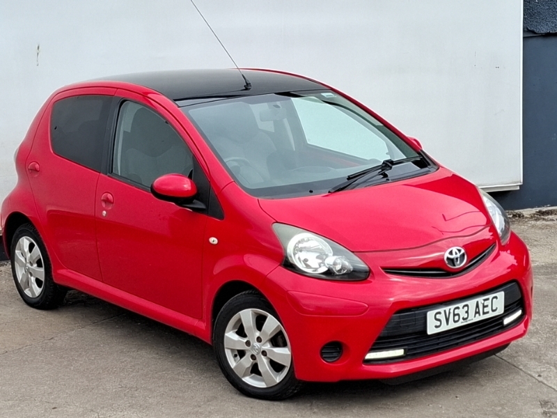 Toyota Aygo 1L Active Plus Red #7
