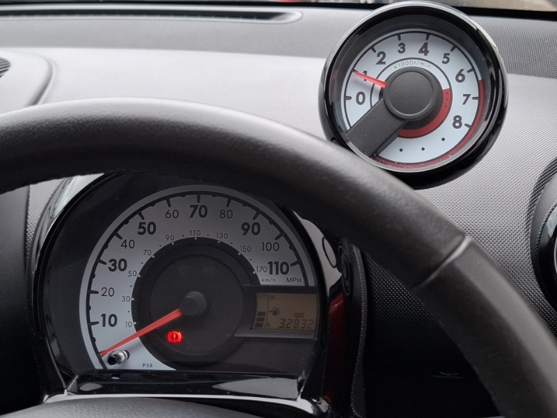 Toyota Aygo 1L Active Plus Red #17