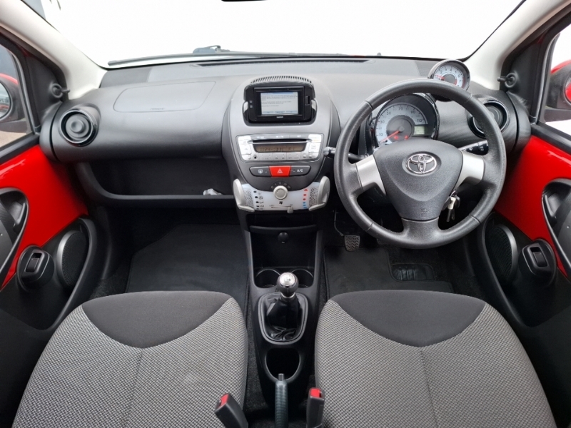 Toyota Aygo 1L Active Plus Red #3