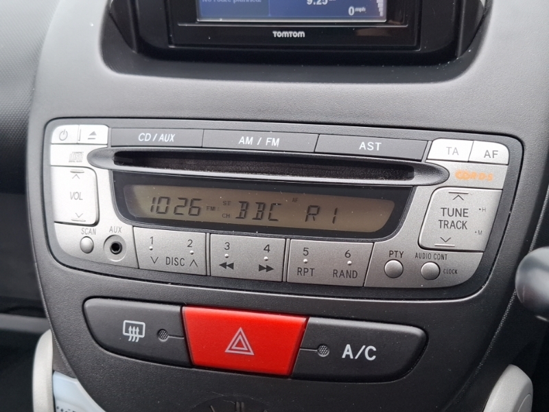 Toyota Aygo 1L Active Plus Red #11