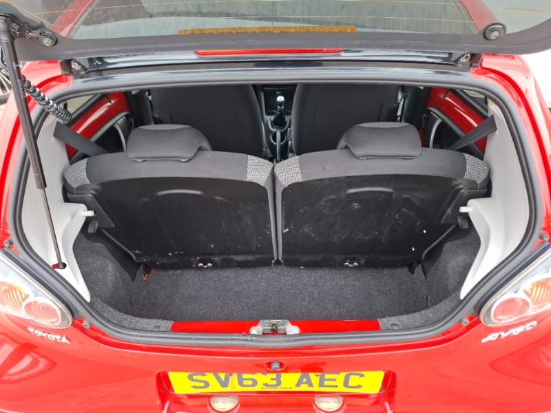 Toyota Aygo 1L Active Plus Red #18