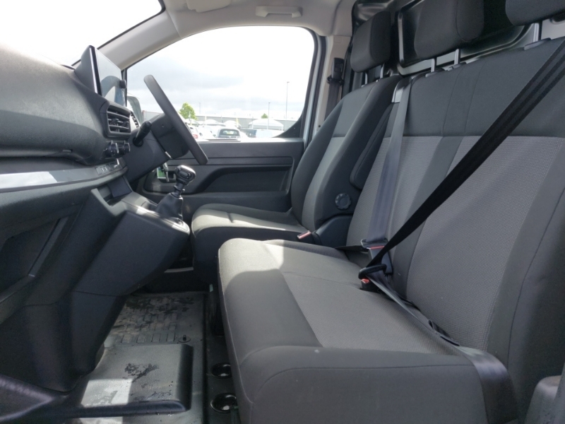 Vauxhall Vivaro 2.0 Turbo D 145 Prime H1 Van White #5