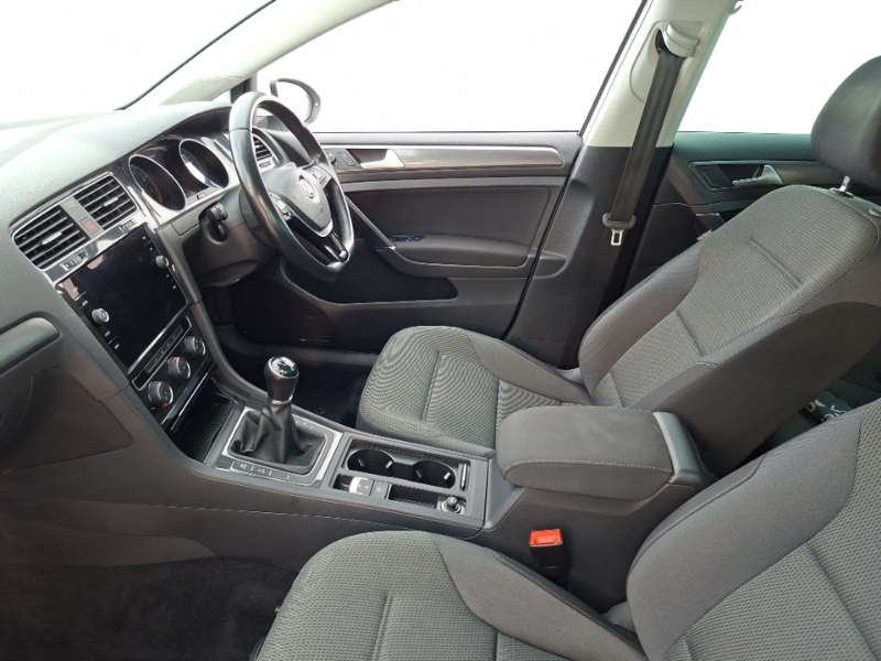 Volkswagen Golf 1.5 Tsi Evo Match White #5