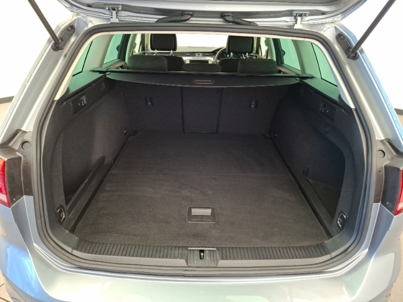 Volkswagen Passat R-line Silver #18