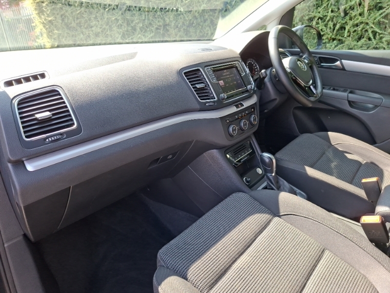 Volkswagen Sharan 1.4 Tsi Se Nav Dsg Black #5